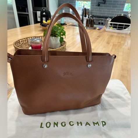 Longchamp Le Foulonne Large Leather Shoulder Tote Longchamp Le Foulonne, Longchamp Handbags, Shoulder Tote, Dust Bag, Jewelry Watches, Plus Fashion, Leather, Outfit Inspo, Jeans Shoes