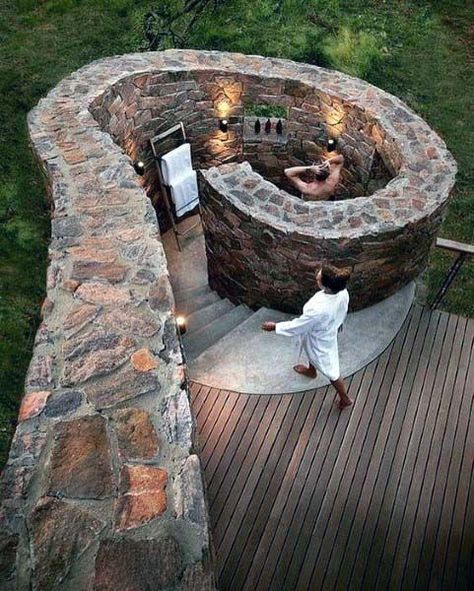 Top 60 Best Outdoor Shower Ideas - Enclosure Designs Landscape Designs, Outdoor Bathrooms, Stone Walls, Decor Minimalist, Outdoor Shower, Better Homes And Gardens, Home Decor Tips, Landscaping Ideas, House Front