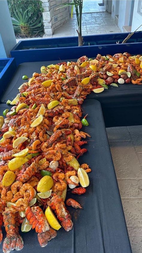 Seafood Boil Charcuterie Board, Crablegs Seafood Boil, Wedding Seafood Boil, Seafood Buffet Ideas Parties, Seafood Themed Party, Seafood Boil Aesthetic, Seafood Boil Table, Seafood Party Ideas, Seafood Platter Ideas