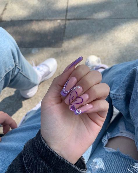 Mail Designs With Initials, Purple Initial Nails, K Nails Initial, Purple Nails With Initial, Nails With S Initial, Blue Nails With Initials, L Initial Nails, Boyfriends Initials On Nails, Nails With K Initial