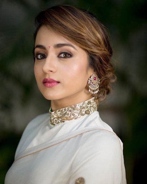 Trisha Photos, Trisha Krishnan, White Saree, Elegant Saree, Alexandra Daddario, Stylish Sarees, Salma Hayek, Amber Heard, Saree Look