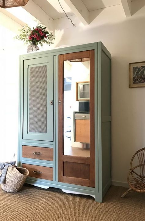 Vintage Wardrobe Ideas, Refurbished Wardrobe, Vintage Wardrobe Makeover, Vintage Wardrobe Furniture, Refurbished Armoire, Diy Armoire, Vintage Renovation, Armoire Closet, Vintage Furniture Makeover