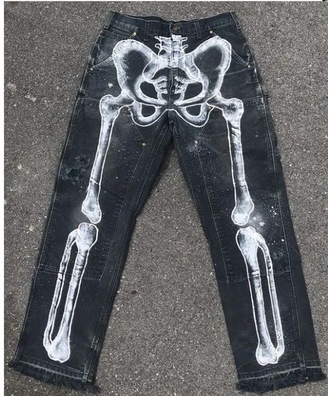 Paint Ideas On Jeans, Grunge Bleached Jeans, Skeleton Pants Bleach, Alt Painted Jeans, Custom Jeans Paint Ideas, Bleach Pants Design Grunge, Bleached Pants Ideas, Painting On Black Jeans, Custom Jeans Diy Paint