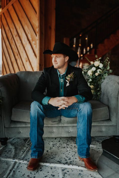 Country Outfits For Men Wedding, Mens Wedding Attire Cowboy Hat, Cowboy Groom Attire Jeans, Western Cocktail Attire For Men, Western Outfits For Men Weddings, Country Wedding Outfits For Men, Groom Jeans And Jacket, Western Prom Outfits For Guys, Wading Ideas