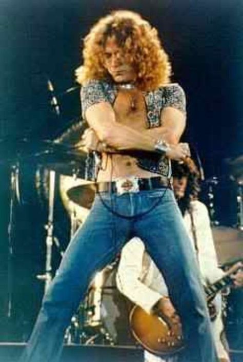 20 Amazing Photographs of Robert Plant in Flares and Skin Tight Jeans in the 1970s ~ Vintage Everyday Almost Famous Quotes, Robert Plant Led Zeppelin, Dark Wizard, Peter Steele, John Paul Jones, John Bonham, Greatest Rock Bands, Led Zep, Paul Stanley