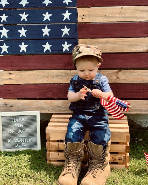 Fourth Of July Baby Pictures, Toddler Fourth Of July Pictures, Patriotic Baby Photo Shoot, 4th Of July Baby Pictures, Fourth Of July Toddler Photoshoot, 4th Of July Kids Photoshoot Ideas, Forth Of July Pictures Ideas Baby, Fourth Of July Milestone Picture, Fourth Of July Pictures