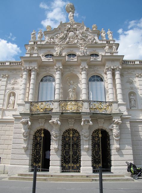 Oberammergau Germany, Linderhof Palace, Architecture Baroque, European Palace, Baroque Architecture, Classical Architecture, Architecture Exterior, Historical Architecture, Beautiful Architecture