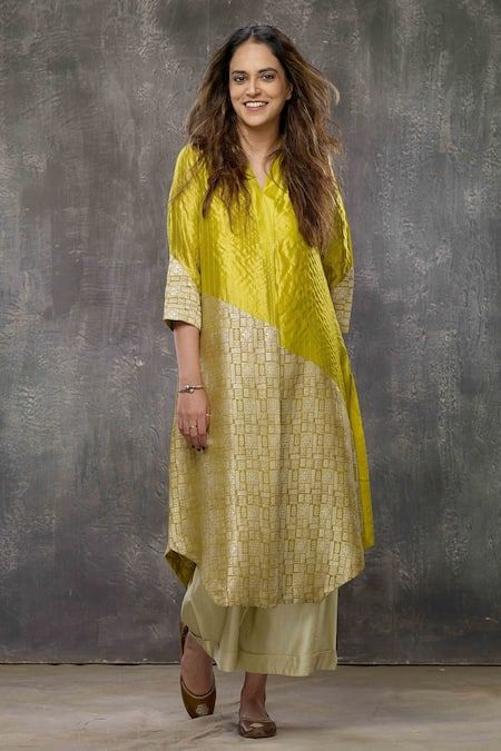 Buy Yellow Brocade Silk Woven Floral Motifs V Asymmetric Kurta And Pant Set For Women by Bodhi Tree Online at Aza Fashions. Brocade Kurta Designs, Silk Kurta Designs Women Classy, Brocade Kurta, Silk Kurtas, Suits For Women Indian, Kurta And Pants, Asymmetric Kurta, Silk Kurti Designs, Stylish Kurtis Design