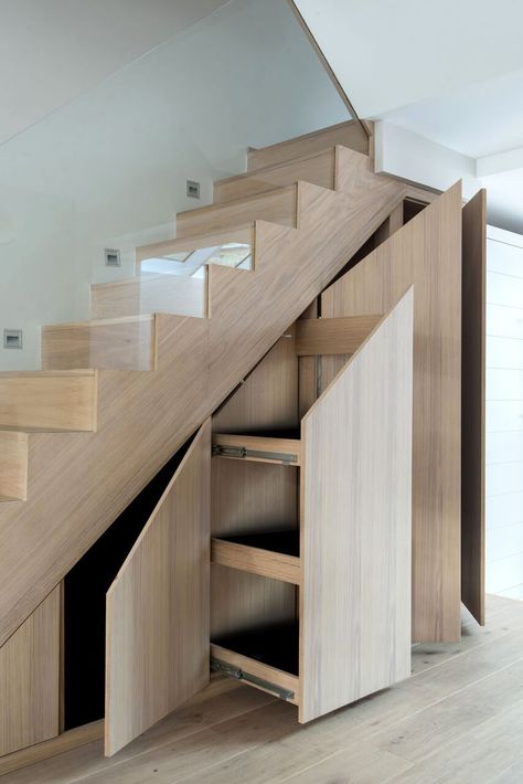 10 Creative Ways to Use the Space Under the Stairs Staircase Diy, درج السلم, Stairs Renovation, Staircase Storage, Interior Staircase, Interior Design Per La Casa, Stairway Design, Stairs Design Modern, Home Stairs Design