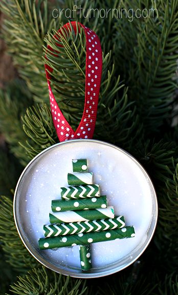 Christmas Lights Outdoor Trees, Mason Jar Lids Crafts, Jar Lid Crafts, Mason Jar Lids Ornaments, Crafty Morning, Mason Jar Lid, Christmas Tree Decorations Diy, Mason Jar Lids, Outdoor Christmas Lights