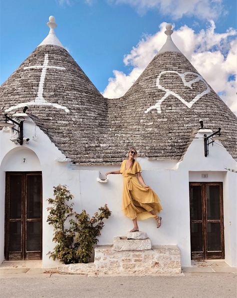 Alberobello Italy, Italy Honeymoon, Quaint Village, Puglia Italy, House On The Rock, Southern Italy, Italy Photo, Bed Breakfast, Calabria