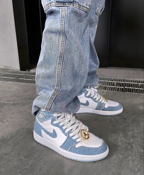 Jordan 1 High Denim, Air Jordan Denim, Air Jordan 1 Denim, Jordan 1 Denim, Denim Shoes Outfit, Bape Shoes, Dubai Safari, Pretty Sneakers, Urban Shoes