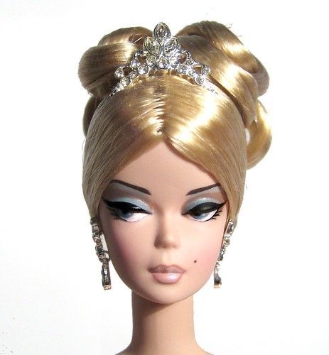 Old Barbie Dolls, Barbie Makeup, Doll Aesthetic, Barbie I, Vintage Barbie Dolls, Barbie Movies, Blogger Girl, Pretty Dolls, Barbie World