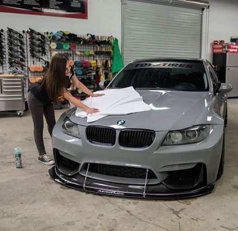 BMW E90 3 series grey slammed Bmw E90 M3, Car Vibes, Bmw 330ci, Bavarian Motor Works, Bmw Love, Bmw E90, Bmw E60, Super Luxury Cars, All Things Cute