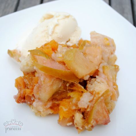 Peach And Apple, Apple Cobbler Recipe, Princess Parties, Apple Cobbler, Peach Cobbler Recipe, Cobbler Recipe, Grilled Peaches, Mini Pies, Apple Desserts