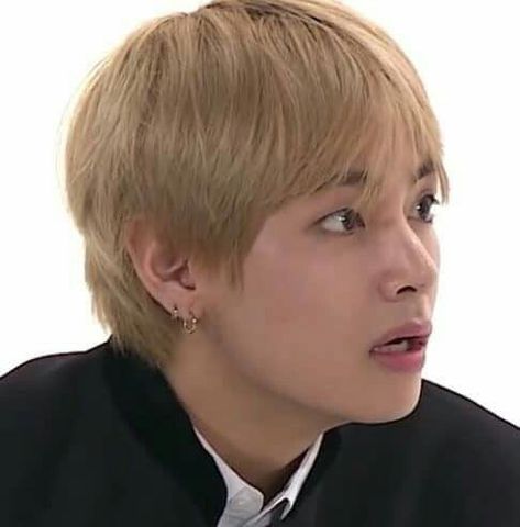 Taehyung Worried Face, V Shocked Face, Swag Meme, Exam Season, Mood Meme, Bts Reaction, Shocked Face, Bts Texts, Bts Meme Faces