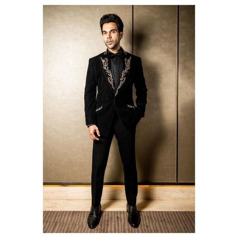 Bollywood Suits Men, Blazers For Men Reception, Sangeet Groom Outfit Tuxedo, Grooms Engagement Outfit, Engagement Clothes For Men, Reception Outfit For Groom, Sangeet Outfit For Men Indian Groom, Groom Reception Outfit Indian, Reception Look For Groom