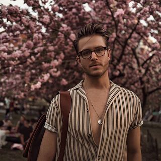 Adam Gallagher (@iamgalla) • Fotos y videos de Instagram Adam Gallagher, Gentleman Style, Men Looks, Style Guide, Fashion Styles, Accessories Men, Mens Fashion Casual, Fashion Ideas, Style Guides