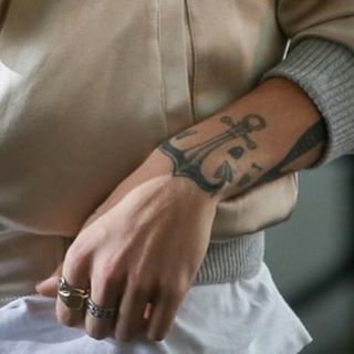 Harry's anchor ⚓ tattoo spam. + + + + + #harrystyles #directioner #onedirection #music #harrygirl #newmusic #rainbow #fashion #ink #harrystylestattoo #concert #harrystylesdetails #gucci #anchor #louistomlinson #chesthair #larrystylinson #closeup #photography #tattoo #harrystylesliveontour #art #harrystylesedit #details + + Closeup Photography, Photography Tattoo, Harry Styles Live On Tour, Anchor Tattoo, Rainbow Fashion, The Anchor, S Tattoo, New Music, Harry Styles