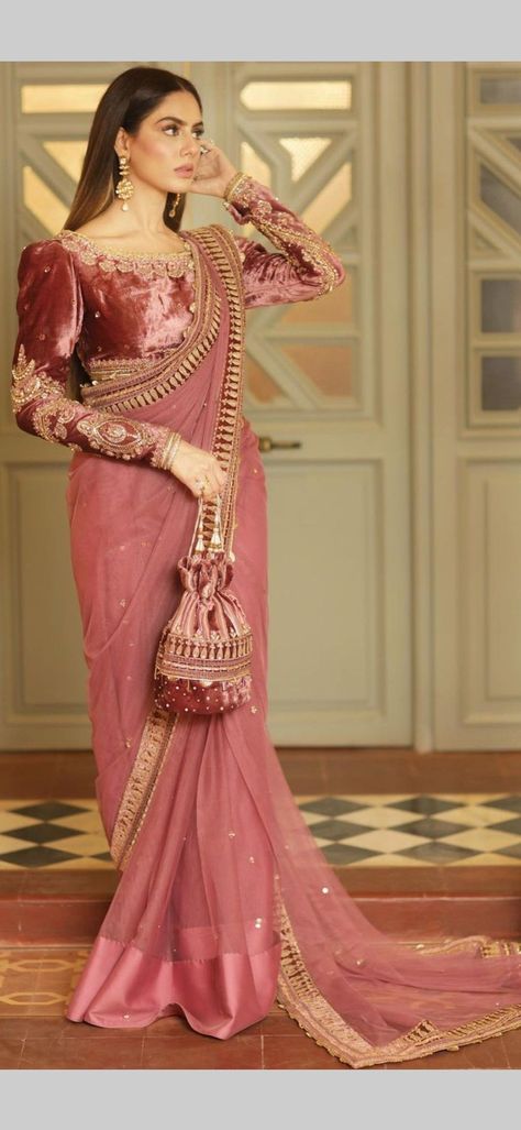 Pink Net Saree, Bridal Dresses 2022, Mohsin Naveed Ranjha, Coral Pink Color, Velvet Dress Designs, Fancy Sarees Party Wear, Pakistani Fancy Dresses, Saree Designs Party Wear, Indian Fashion Saree