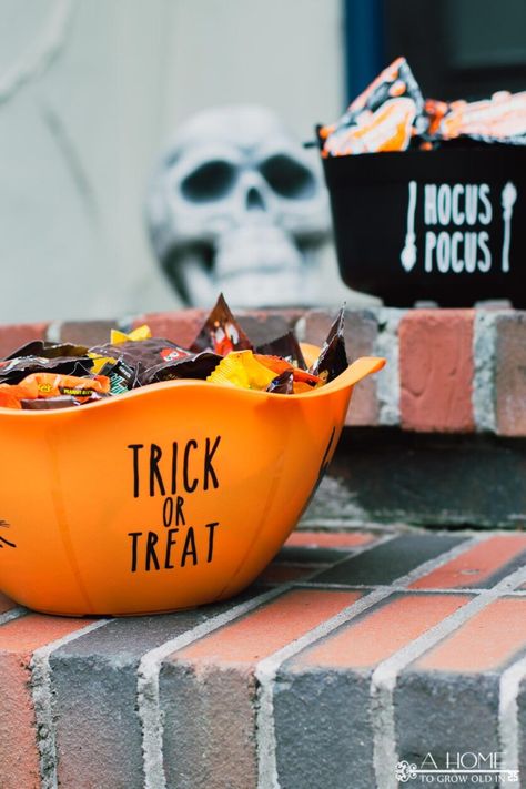 A cheap and easy way to make a Rae Dunn Inspired DIY Dollar Store Halloween candy bowl with a free SVG file for your Cricut or Silhouette. It makes a great place to hold all your trick or treat candy. #cricut #halloweendecor #ahometogrowoldin Diy Halloween Candy, Candy Alternatives, Halloween Candy Bowl, October Holidays, Trick Or Treat Candy, Hallowen Ideas, Pumpkin Queen, Dollar Store Halloween, Candy Bowl