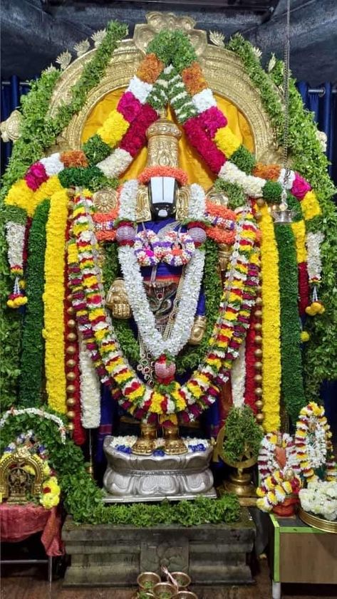 Nice Good Morning Images, Venkateswara Swamy, Lord Venkateswara, Good Morning Msg, Bhagvan Wallpapers, Morning Msg, Cambodian Art, Wallpaper Boho, Phone Wallpaper Boho