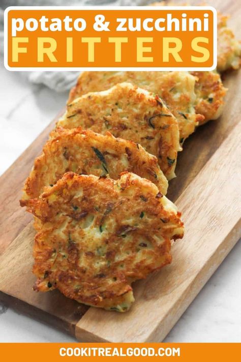 These quick and easy potato fritters are perfect for breakfast, lunch or dinner. Made with simple ingredients, these delicious vegetarian potato and zucchini fritters will be a hit with the whole family! Best Way To Bake Potatoes, Baked Potatoes In The Microwave, Potato And Zucchini, Potato Fritters Recipe, Vegetarian Fritters, Healthy Main Meals, Zucchini Patties, Veggie Fritters, Sweet Potato Fritters