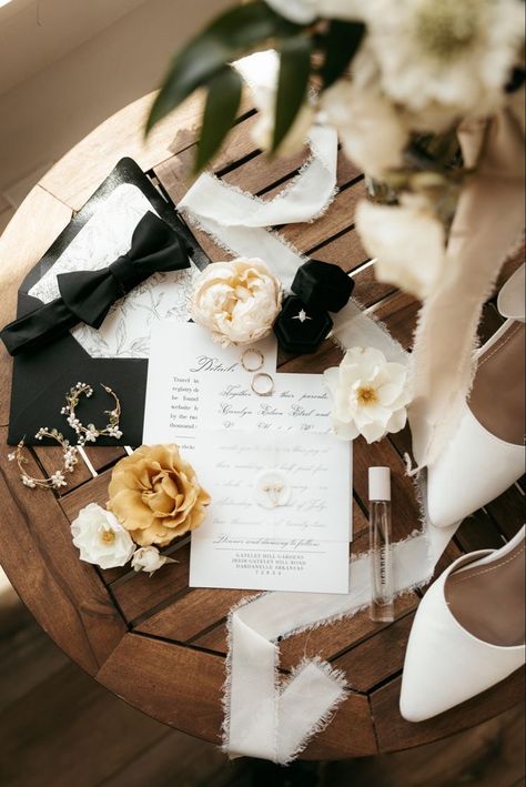 Bridal Flatlay Style Inspiration, Photography Details Wedding, Flatlays Photography Wedding, Minimalist Wedding Flatlay, Flat Lays Wedding Photography, Flatlay Wedding Details Bride, Wedding Details Box For Photographer, Wedding Detail Shots Invitation, Wedding Stationary Photography