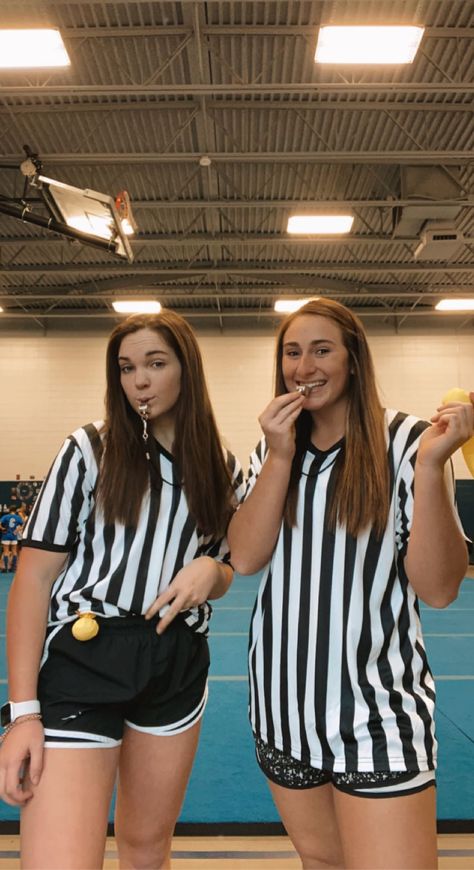 Sports Dress Up, Referee Outfit Woman, Sports Costume Ideas Women, Basketball Costume Womens, Olympic Sports Costumes, Referee Costume Womens Diy, Soccer Costume Halloween, Sports Themed Party Outfit, Team Outfits Ideas Costumes