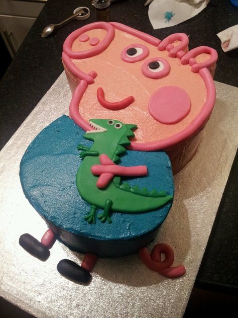 George Pig and Dinosaur - for my little rabbit Viola... she would LOVE this!! George Pig Cake, George Pig Party, George Pig Birthday, Simple Birthday Cake Designs, Greta Gris, 4de Verjaardag, Peppa Pig Birthday Cake, Cake Designs For Kids, Pig Birthday Cakes