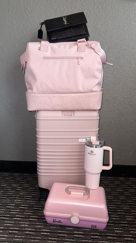 Pink Carry On Luggage, Suit Case Travel Luggage Sets, Pink Luggage Aesthetic, Calpak Luggage, Pink Suitcase, Iphone Screen Repair, Pink Luggage, Cute Suitcases, Airport Aesthetic