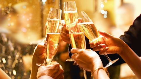 It's the perfect time to set some goals for 2016, but don't just decide to workout more! Hosting Recipes, Best Champagne, Auld Lang Syne, New Year’s Eve, Champagne Glasses, Eve Parties, Champagne Flutes, New Years Eve Party, Flutes