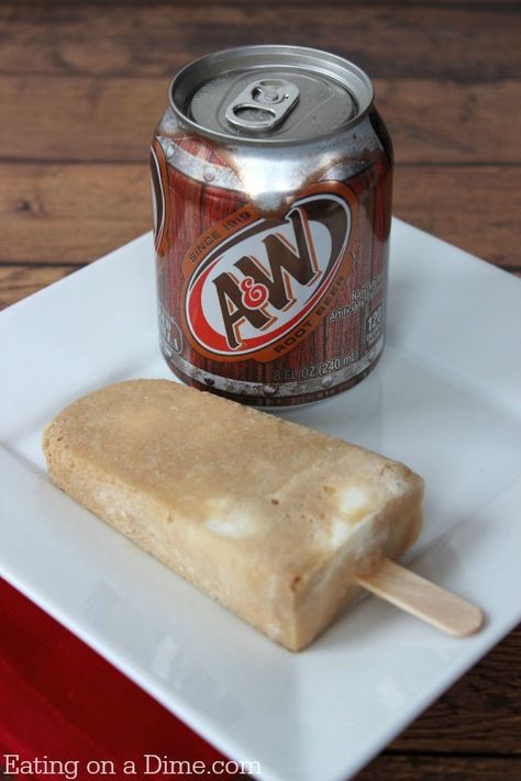 Root Beer Float Popsicles, Ice Cream Popsicle, July Desserts, Beer Float, Homemade Popsicles, Dessert Aux Fruits, Desserts Vegan, Root Beer Float, Popsicle Recipes