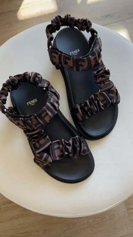 Fendi Sandals Outfit, Fendi Sandals, Andee Layne, Outings With Friends, Dad Sandals, Outfits Amazon, Sandals Outfit, Hiking Sandals, Target Finds