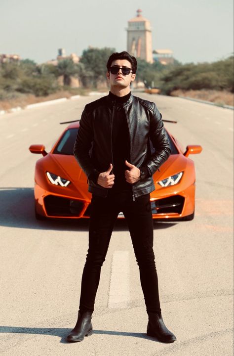 Car Poses Men Photo Shoot, Men Car Photography Picture Ideas, Car Poses Men, Men Cars Photography, Mens Poses, Male Portrait Poses, Outfits Men Streetwear, Car Poses, Gentleman Aesthetic