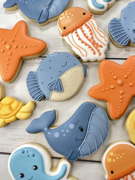 Cookies Fishing Theme, Jelly Fish Cookies Decorated, Sea Animal Cookies Decorated, Sea Animals Cookies, Two The Sea Cookies, Ocean Animal Cookies, Ocean Theme Cookies, Sea Creature Cookies, Under The Sea Sugar Cookies