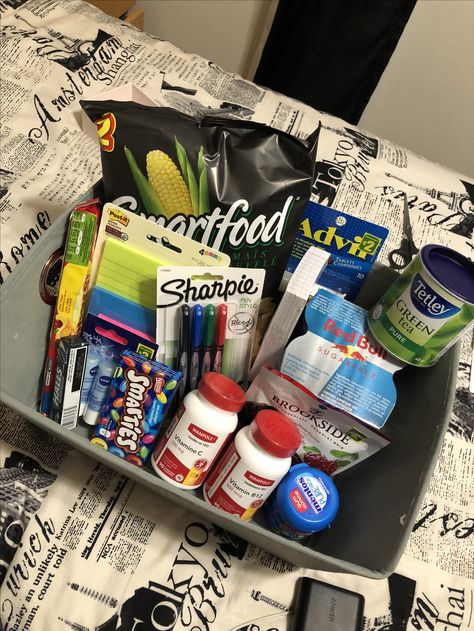 Matric Exam Survival Kit Ideas, Exam Care Package For Boyfriend, Study Care Package Finals Week, Study Survival Kit Care Packages, Study Care Package Ideas For Boyfriend, School Supplies Basket Gift, Matric Exam Care Packages, Exam Survival Kit Care Packages, Exam Package Survival Kits