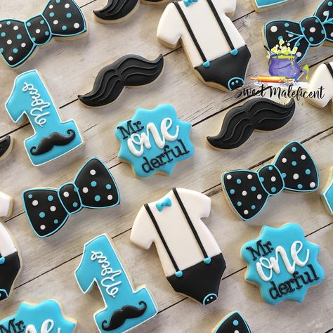 ✨ Sweet Maleficent ✨ on Instagram: “Mr. ONEderful Birthday cookies 🖤 #firstbirthday #firstbirthdayparty #mronederful #bowtiecookies #mustachecookies #suspenderscookies…” 1st Birthday Cookies Boy, Onederful Birthday Cookies, Onederful Birthday Boy, Mr Wonderful 1st Birthday, Mr Onederful Birthday Party Ideas, Mr Onederful Birthday, Onederful Birthday, Mr Onederful, Boys First Birthday Party Ideas