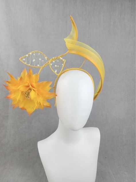 Stylish Unique Fascinator Crinoline Hats, Unique Fascinators, Wafer Paper, Fancy Hats, Cake Tutorial, Fascinator Hats, Head Wrap, Design Inspo, Head Wraps