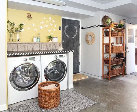 7 DIY ideas for a laundry nook in the garage - and 3 things I would not repeat Garage Laundry Rooms, Laundry Nook, Laundry Room Storage Shelves, Room Storage Diy, Garage Laundry, Garage Remodel, Laundry Room Diy, Apartment Organization, Diy Laundry