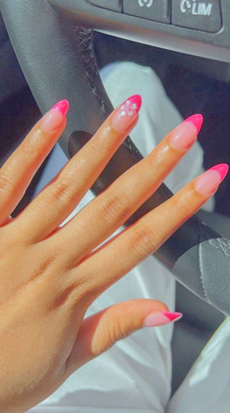 Nails Florida Vacation, Cute Nails For California, Nail Inspo For Spring Break, Cute Spring Break Nails Almond, Acrylic Nails For Florida Vacation, Cute Pink Design Nails, Cute Nail Inspo For Vacation, Nail Ideas Almond Shape Summer, Cute Nails For Florida