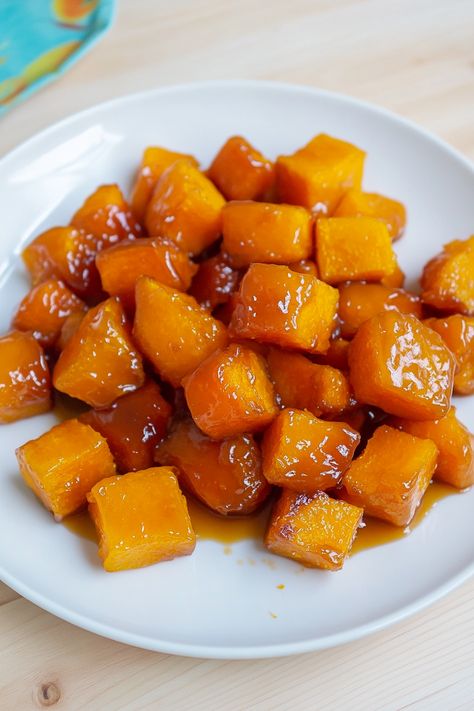 Delicious Caramelized Butternut Squash with Brown Sugar Candied Butternut Squash Recipes, Candied Butternut Squash, Butternut Squash Recipes Sweet, Sweet Butternut Squash Recipes, Cubed Butternut Squash Recipes, Butternut Squash Brown Sugar, Butternut Squash Dessert, Butternut Recipes, Buttercup Squash