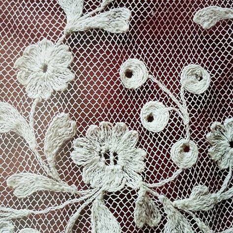 Limerick Lace, Tambour Beading, Tulle Embroidery, Tambour Embroidery, Types Of Embroidery, Embroidery Needles, Antique Lace, Past And Present, Lace Making