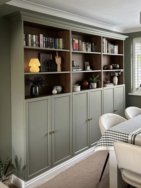 Bookshelves Dining Room, Full Wall Storage, Wall Storage Ideas, Office Music Room, Billy Bookcases, Ikea Billy Bookcase Hack, Built In Shelves Living Room, Living Room Built Ins, Black Rooms