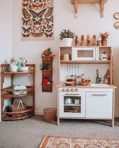 A little play kitchen corner for your Monday morning 𖤓 . . I am totally obsessed with that poster from @growing.kind and plan to get a full… Playroom Boho, Boho Playroom, Ikea Play Kitchen, Play Corner, Montessori Playroom, Play Kitchens, Toddler Playroom, Kids Play Kitchen, Ikea Kids