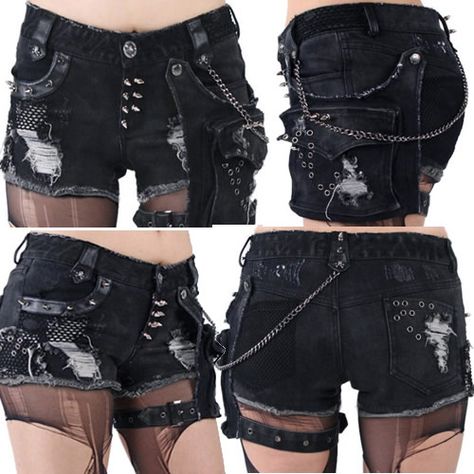 Low Waist Shorts Outfit, Rwby Redesigns, Studded Belt Outfit, Emo Shorts, Black Punk Rock, Goth Shorts, Punk Jeans, Punk Shorts, Jean Shorts Women