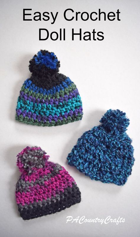 Crochet these easy doll hats with chunky yarn- free pattern! Doll Hat Pattern, Crochet Doll Hat, Crochet Doll Clothes Free Pattern, Crochet Doll Clothes Patterns, Girls Crochet Hats, American Girl Crochet, Girls Hats, Knit Clothes, Doll Hats