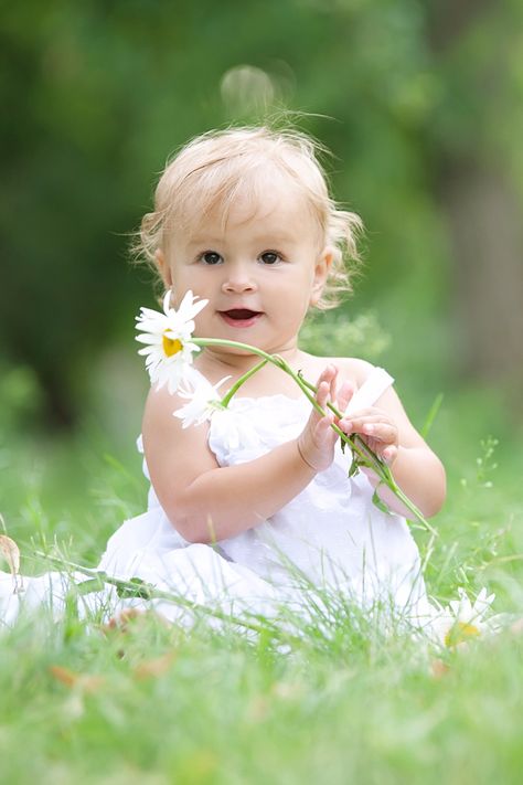 If you're having a Spring baby, or just love springtime feelings, we rounded up 50 baby names that fit the season — ranging from colors and flower names to the word "Spring" in other languages — that you are going to want to name your baby. Spring Photos, Childrens Clothing, Spring Baby, April Showers, May Flowers, Birthday Photoshoot, Baby Photoshoot, The Grass, Baby Birthday