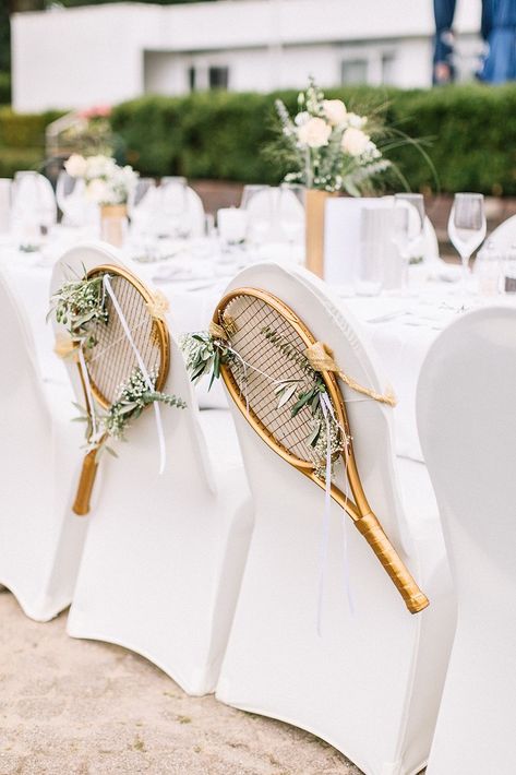 Tennis Wedding Decorations, Retail Store Event Ideas, Wimbledon Party Decorations, Tennis Wedding Theme, Wedding Badminton, Tennis Themed Party, Tennis Decorations, Tennis Decor, Tennis Birthday Party