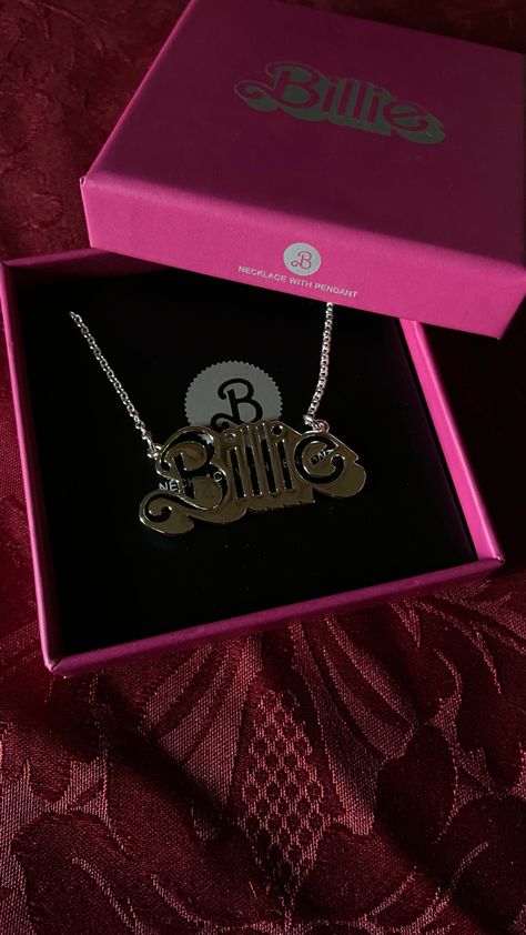 Billie Eilish Stuff, Billie Eilish Necklace, Billie Merch, Billie Aesthetic, Doctor Halloween, Billie Eilish Merch, Teenager Birthday, Swag Makeup, Dream Gift